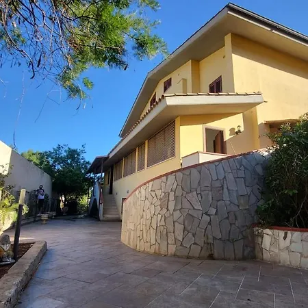 Rosa Bed & Breakfast *